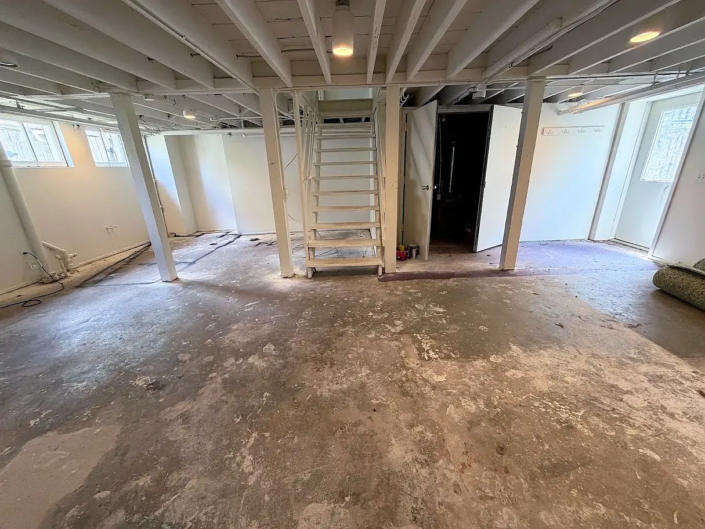 1825 Regent basement